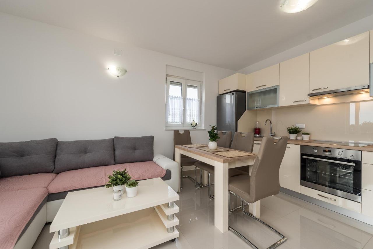 Zoran Brand New Modern Apartments Mandre Buitenkant foto